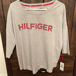 NWT Tommy Hilfiger Logo T-shirt